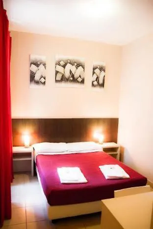 Mosaic Central Guest House 3*